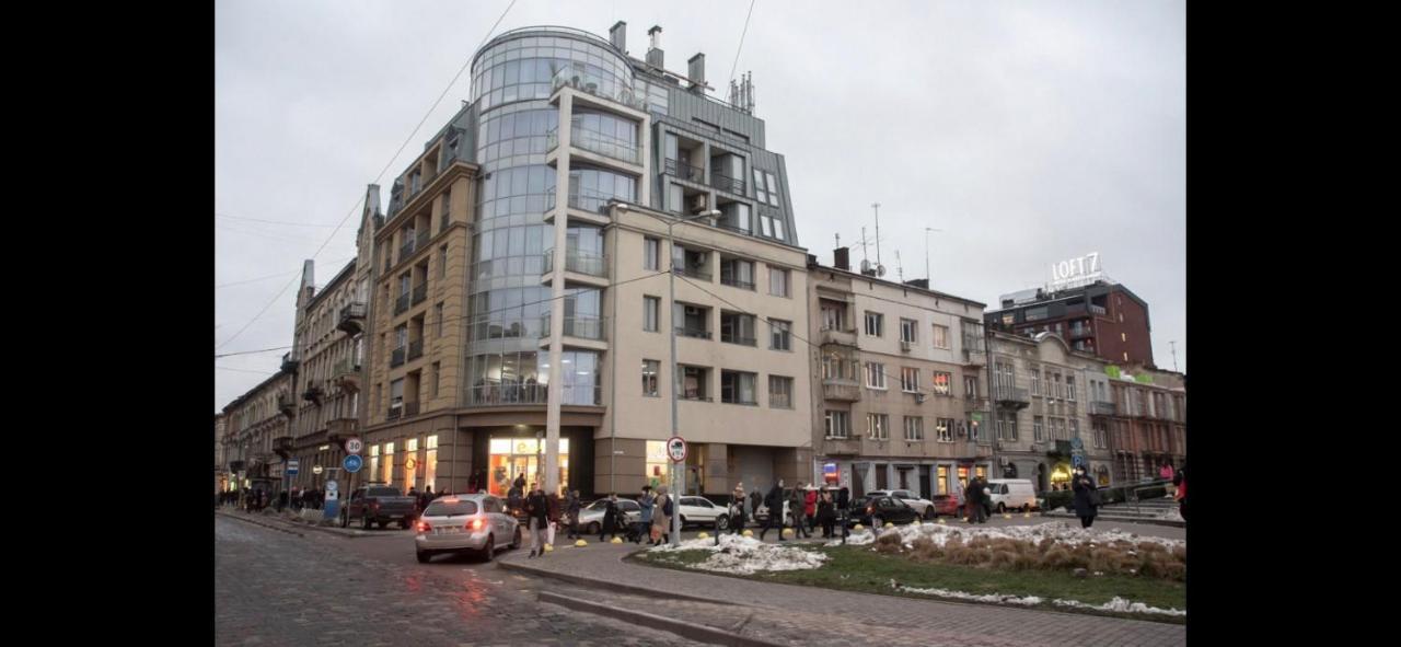 Comfort Apartment Lviv Bagian luar foto